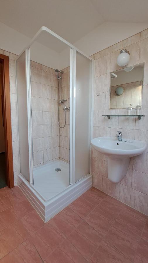 Penzion Aida Ostrava Buitenkant foto