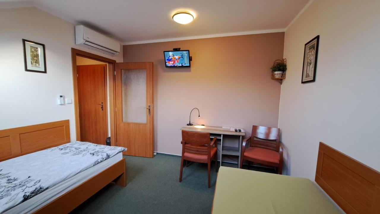 Penzion Aida Ostrava Buitenkant foto